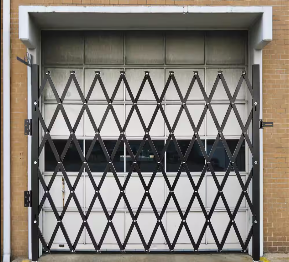 commercial gate