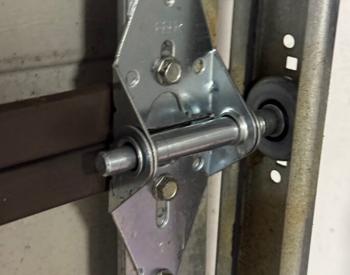 Garage Door Roller & Hinge Replacement