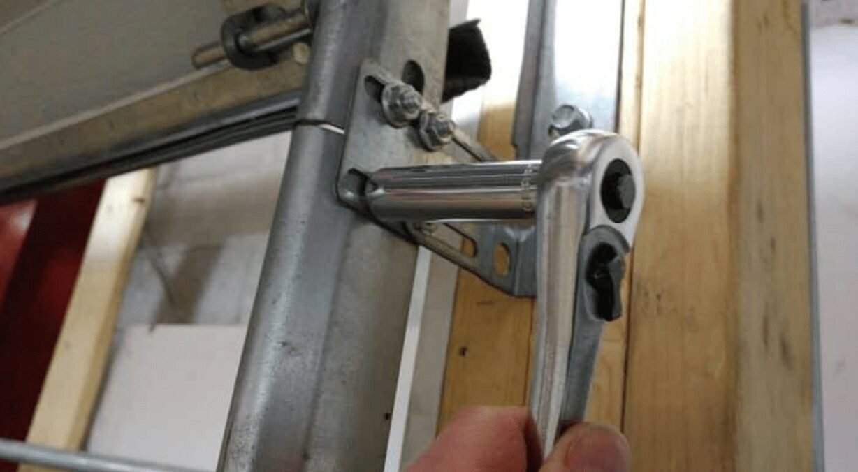 Garage Door Roller & Hinge Replacement